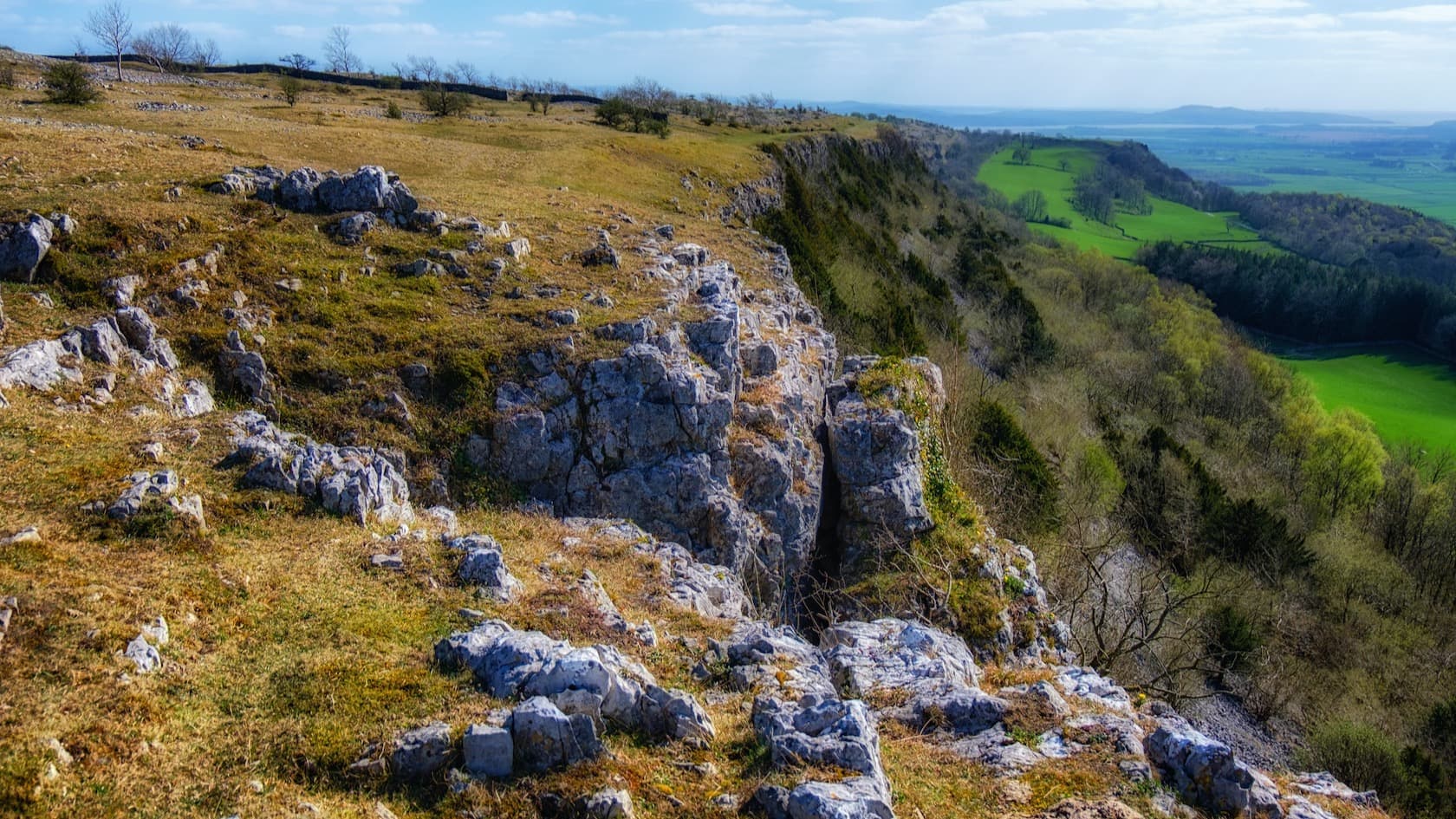 The huge panoramic views from Scout Scar