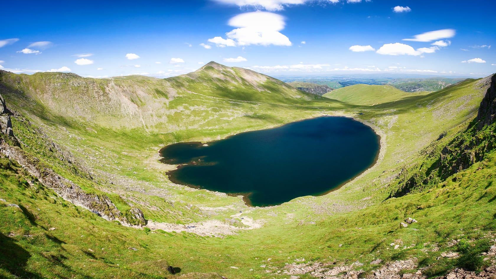 Red Tarn, just below the summit of Helvellyn on a fine summer's day. Photo by DAVID ILIFF. License: CC BY-SA 3.0