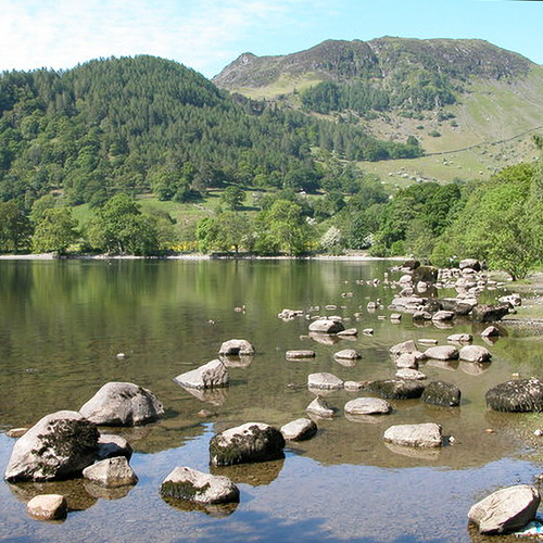 Philip Halling / Sheffield Pike viewed from the shores of Ullswater / CC BY-SA 2.0