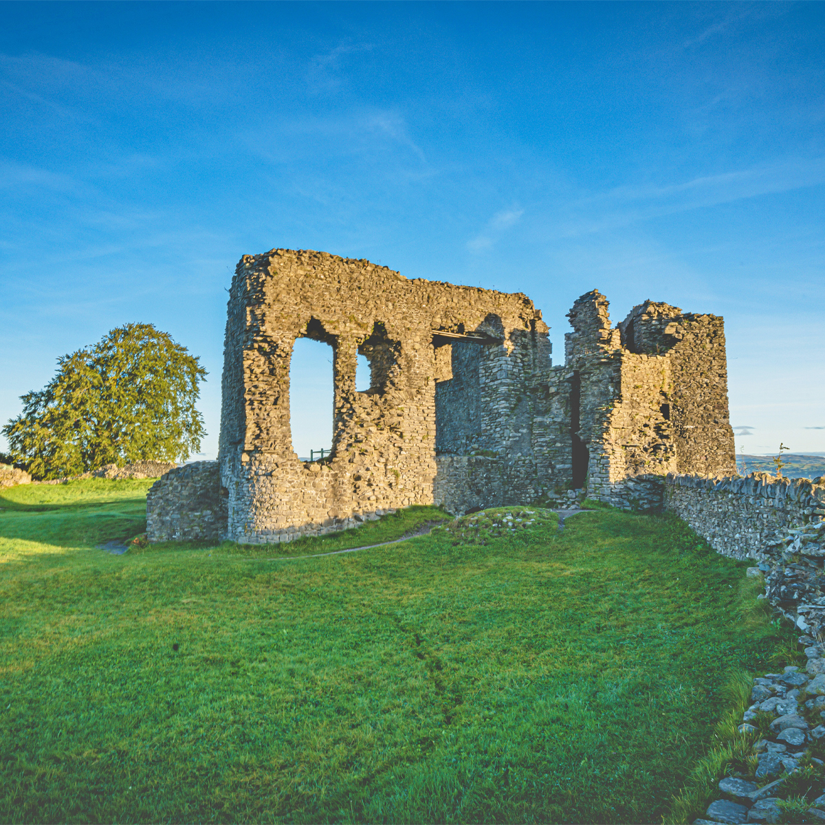 kendal castle Kendal Castle in the summer